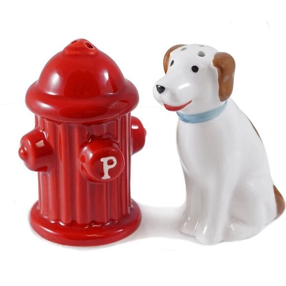 Dei Dog with Fire Hydrant Salt and Pepper Shaker Set NIB - Picture 10 of 10